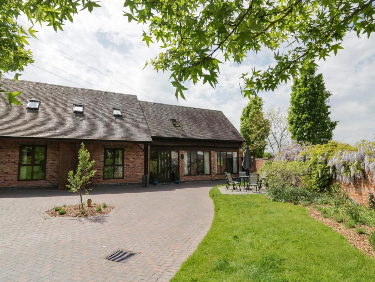 The Stables Villa Stourbridge Exterior photo